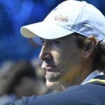 Alex Corretja, sur la défaite d’Alcaraz : « Toute son équipe était assise avec les bras croisés. Ce n’est pas habituel pour quelqu’un comme Ferrero qui est toujours très impliqué dans les matchs avec Carlos »